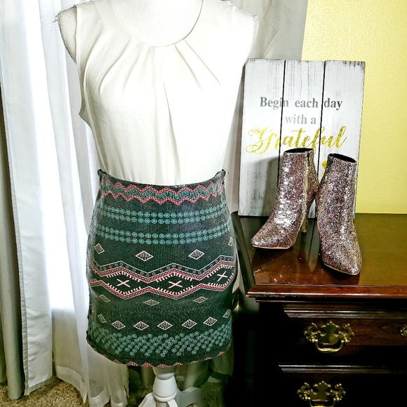 Chelsea & Violet Dresses & Skirts - Chelsea & violet sequin skirt